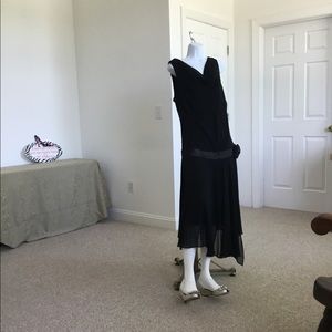 New black sleeves dress for